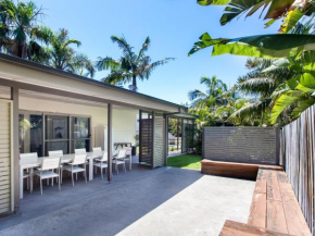 The Beach Shack, Blueys Beach